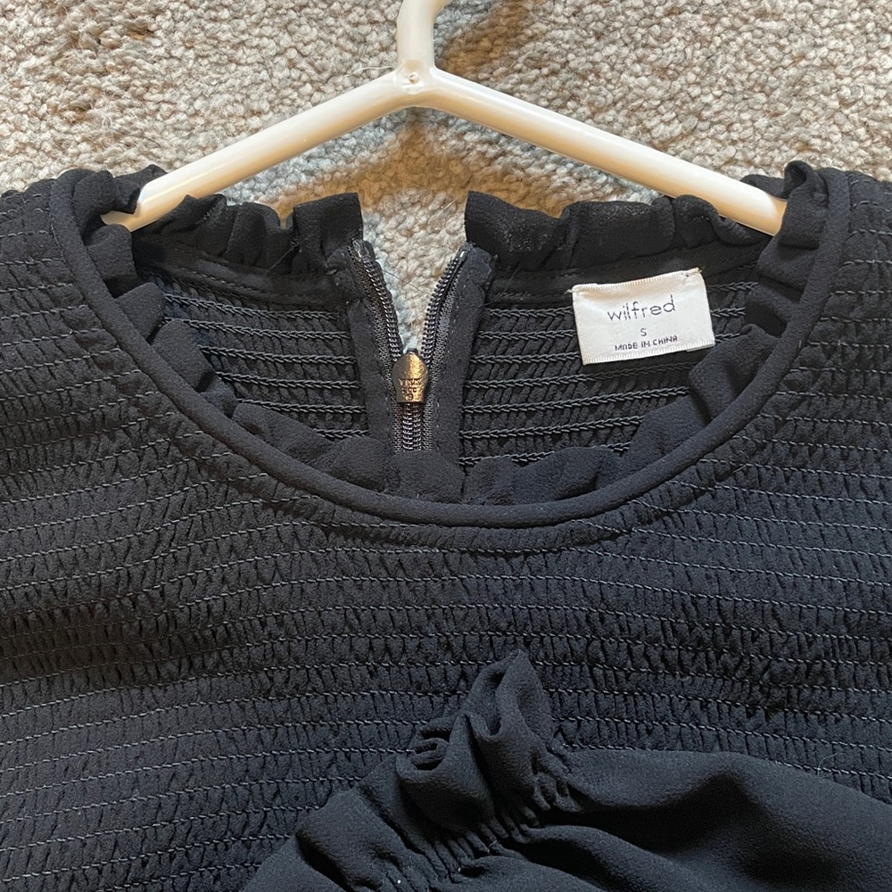 Wilfred Black Blouse with Sheer Sleeves - Picture 3 of 5